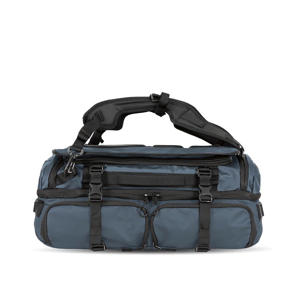 Wandrd Hexad Access Duffel Backpack Blue Bundle