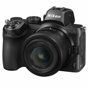 Nikon Z5 + 24-50mm f/4-6,3 + FTZ Adapter Ring-39745