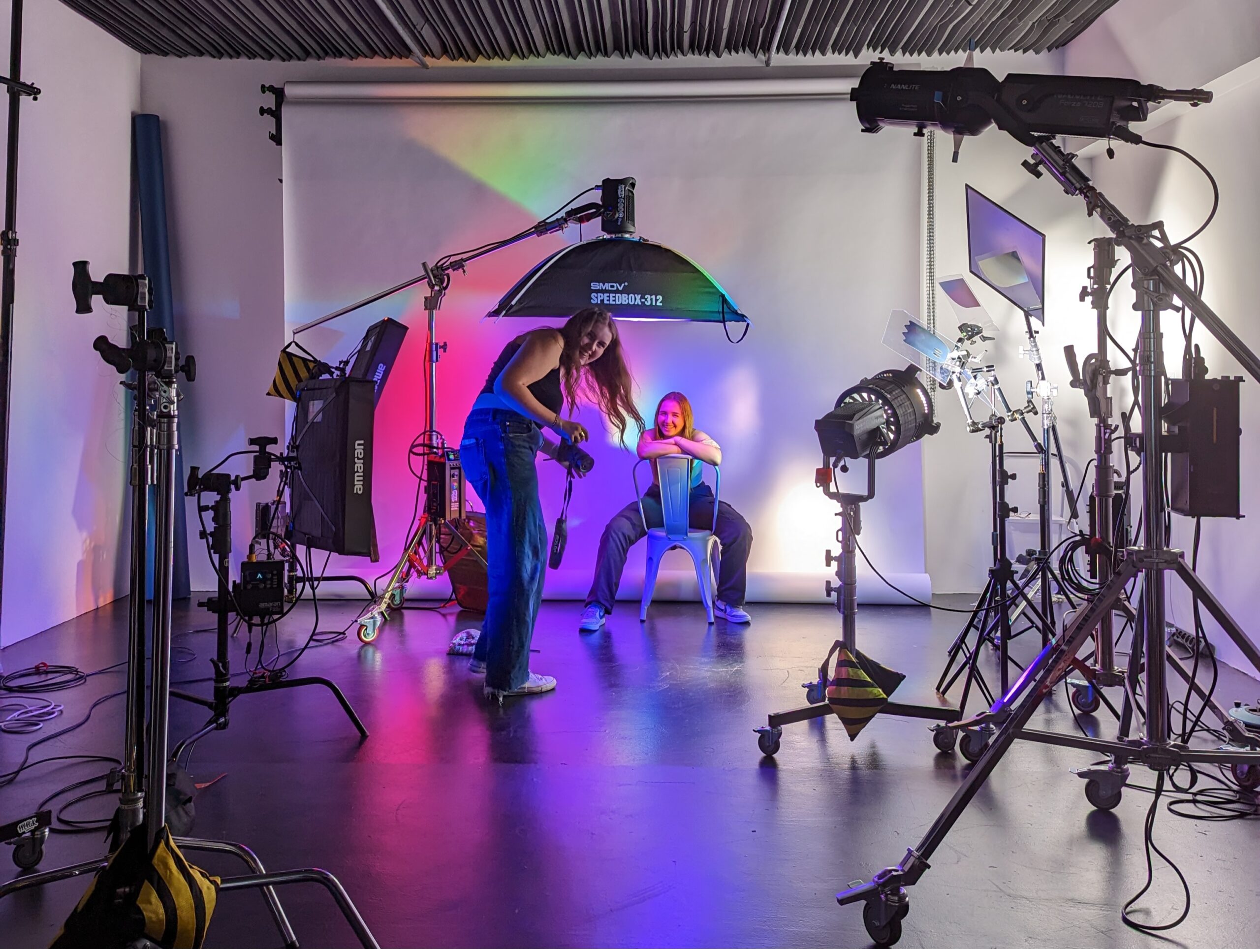 Studio rental in Strasbourg 2 Cyclorama studio with permanent RGB lighting — Digistore shooting platform